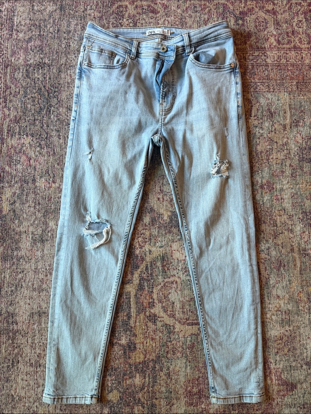 Zara Light Wash Skinny Ripped Men’s Jeans